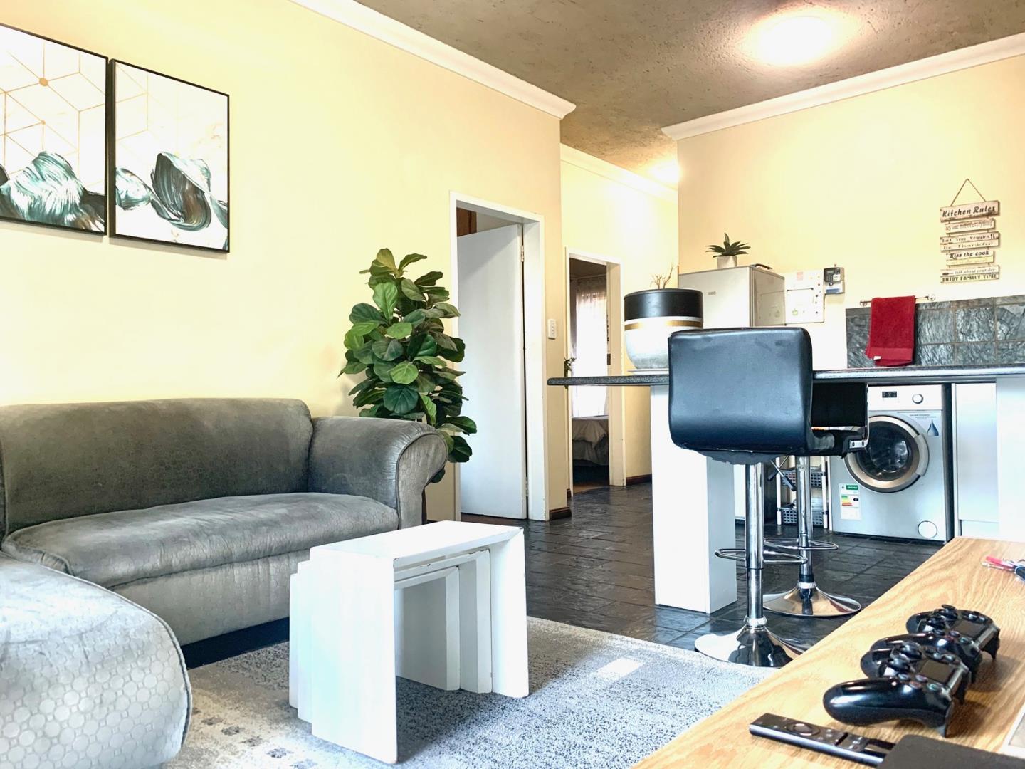 2 Bedroom Apartment / flat for sale in Halfway Gardens P24113459410