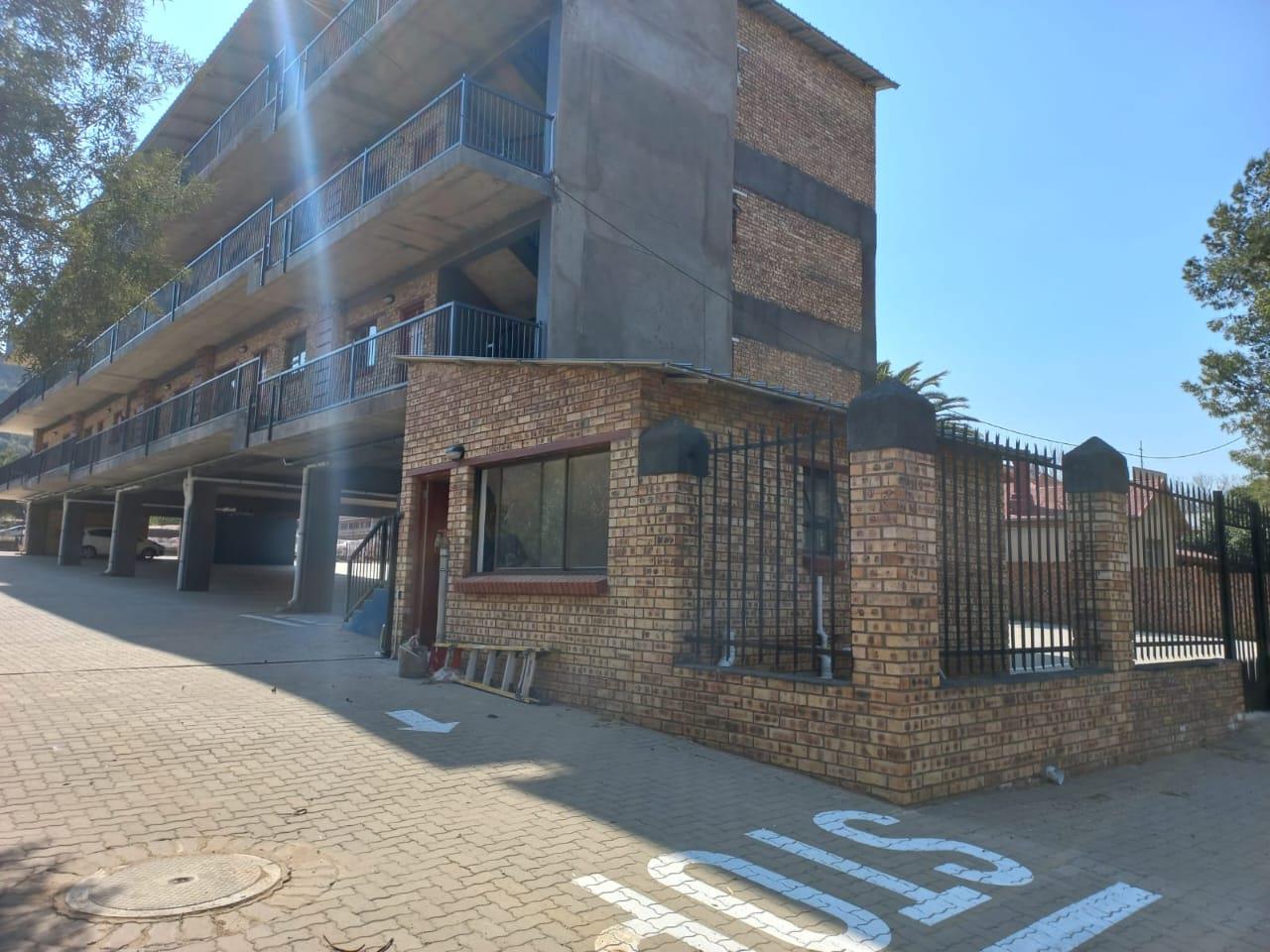 2 Bedroom Apartment / flat for sale in Hilton P24113454450