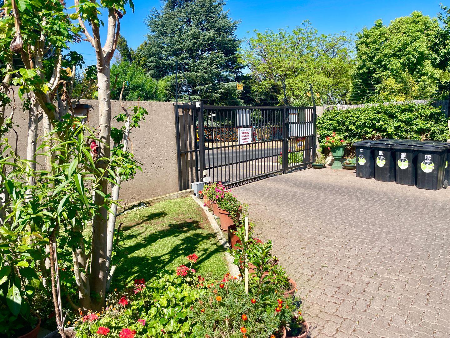 Cresta Property Apartments / flats for sale in Cresta