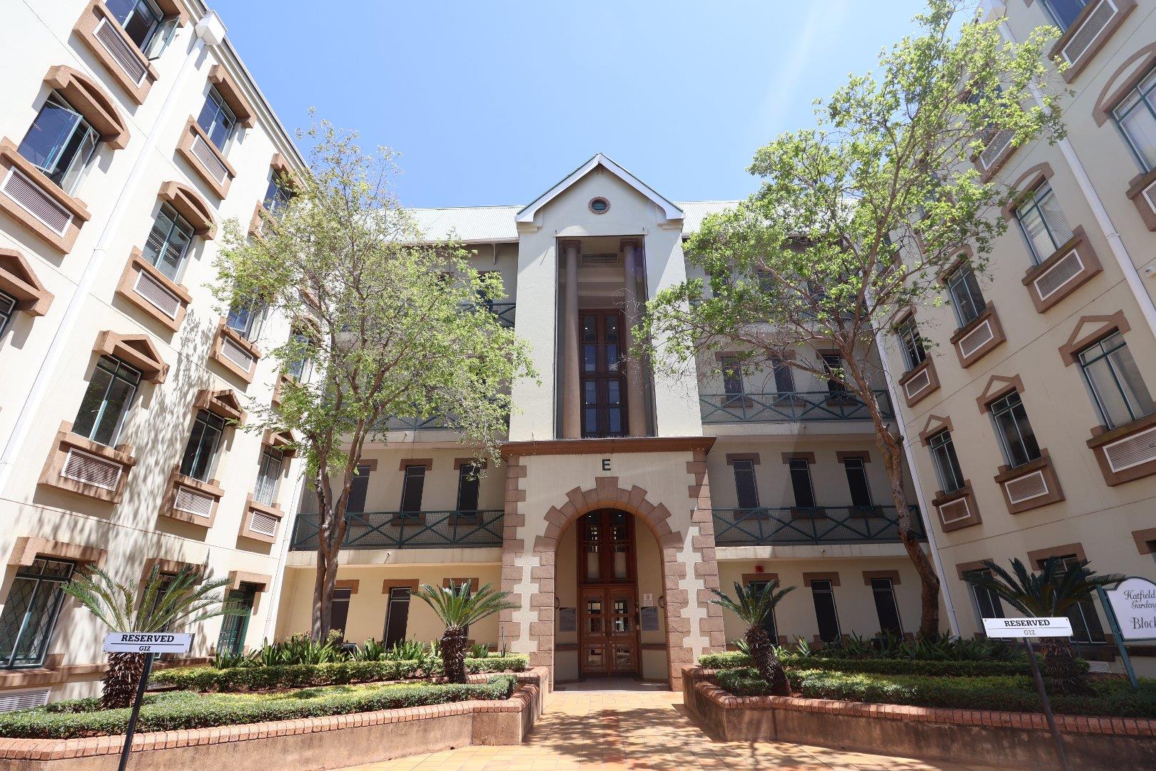 Commercial property to rent in Hatfield 333 Grosvenor Street P24