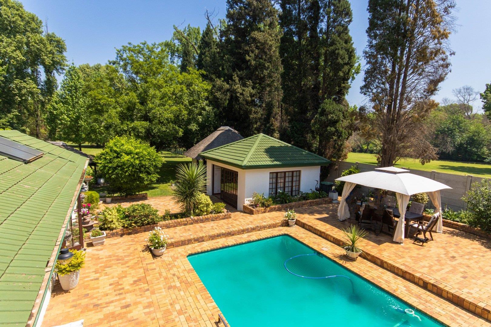 4 Bedroom House for sale in Henley On Klip P24113462780