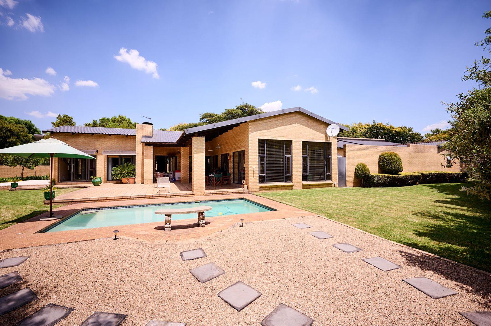 4 Bedroom House for sale in Carlswald Estate 50 Carlswald Estate, 145