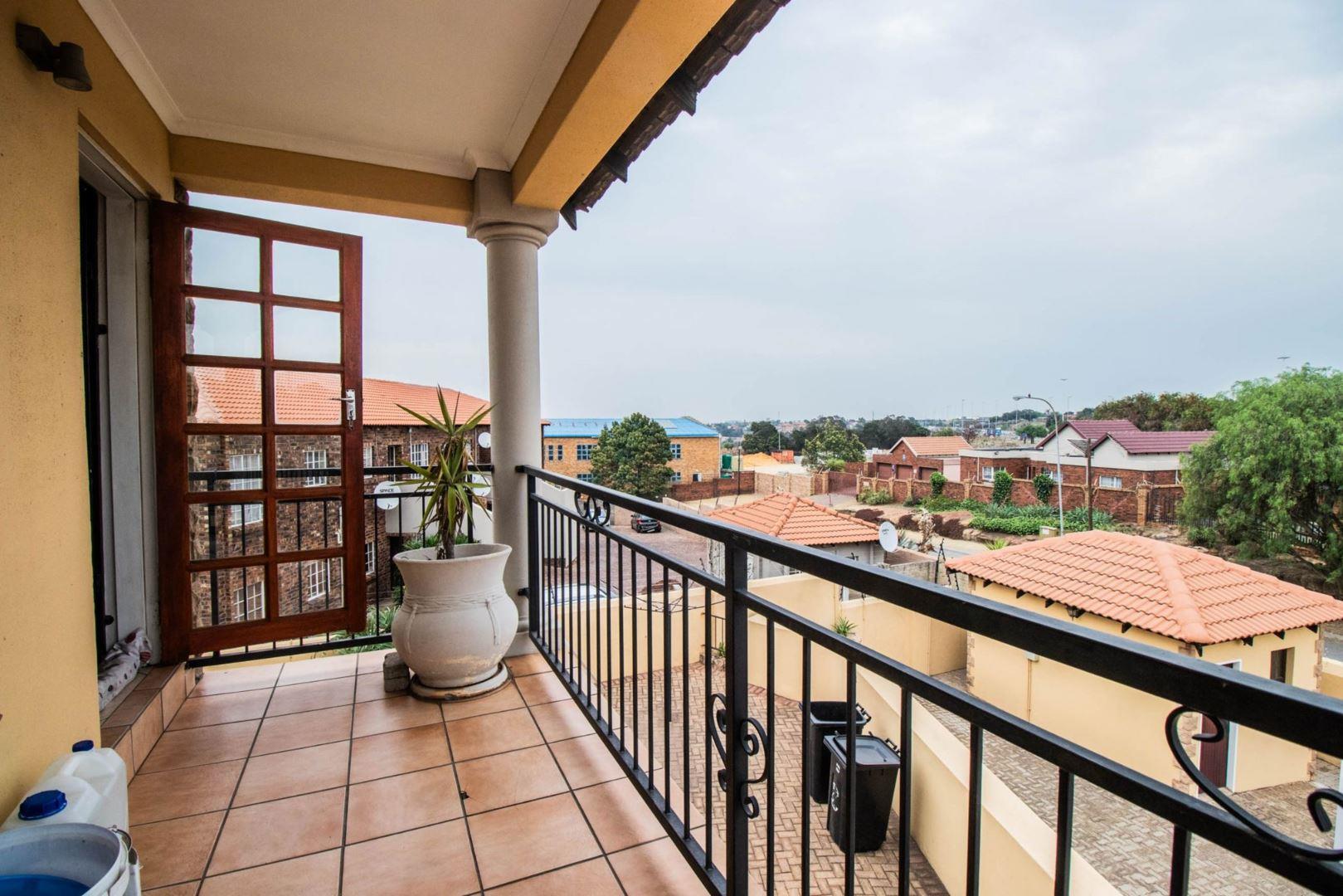 3 Bedroom Townhouse for sale in Winchester Hills 10 Marula Crescent