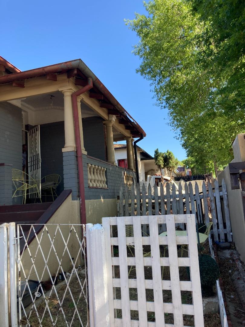 4 Bedroom House for sale in Rosettenville 112 Lang Street P24113492847