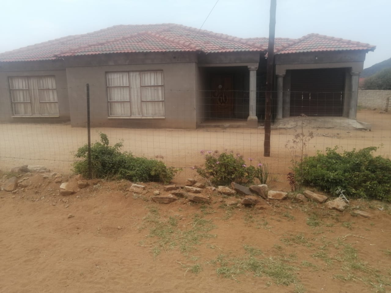 3 Bedroom House for sale in Lebowakgomo P24113493058