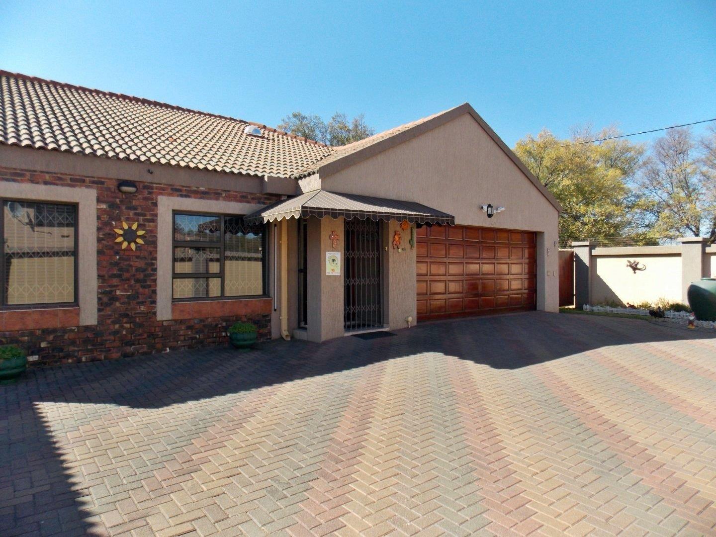 3 Bedroom Apartment / flat for sale in Three Rivers P24113494132