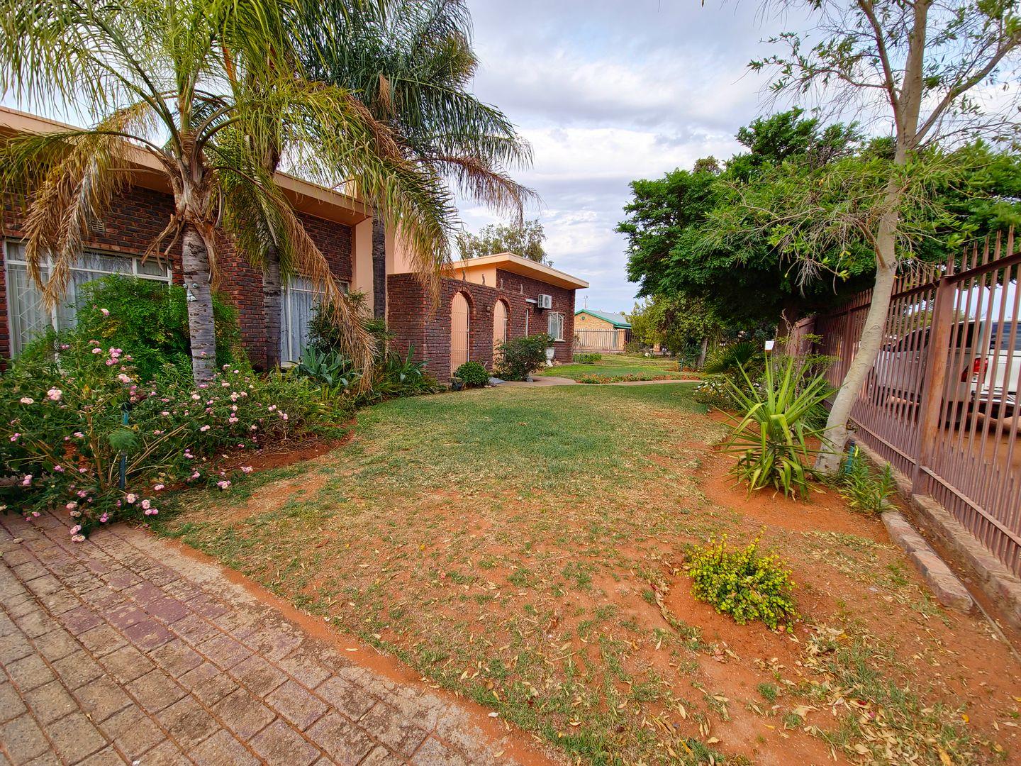 3 Bedroom House for sale in Blydeville 53 Rondom Street P24113494713