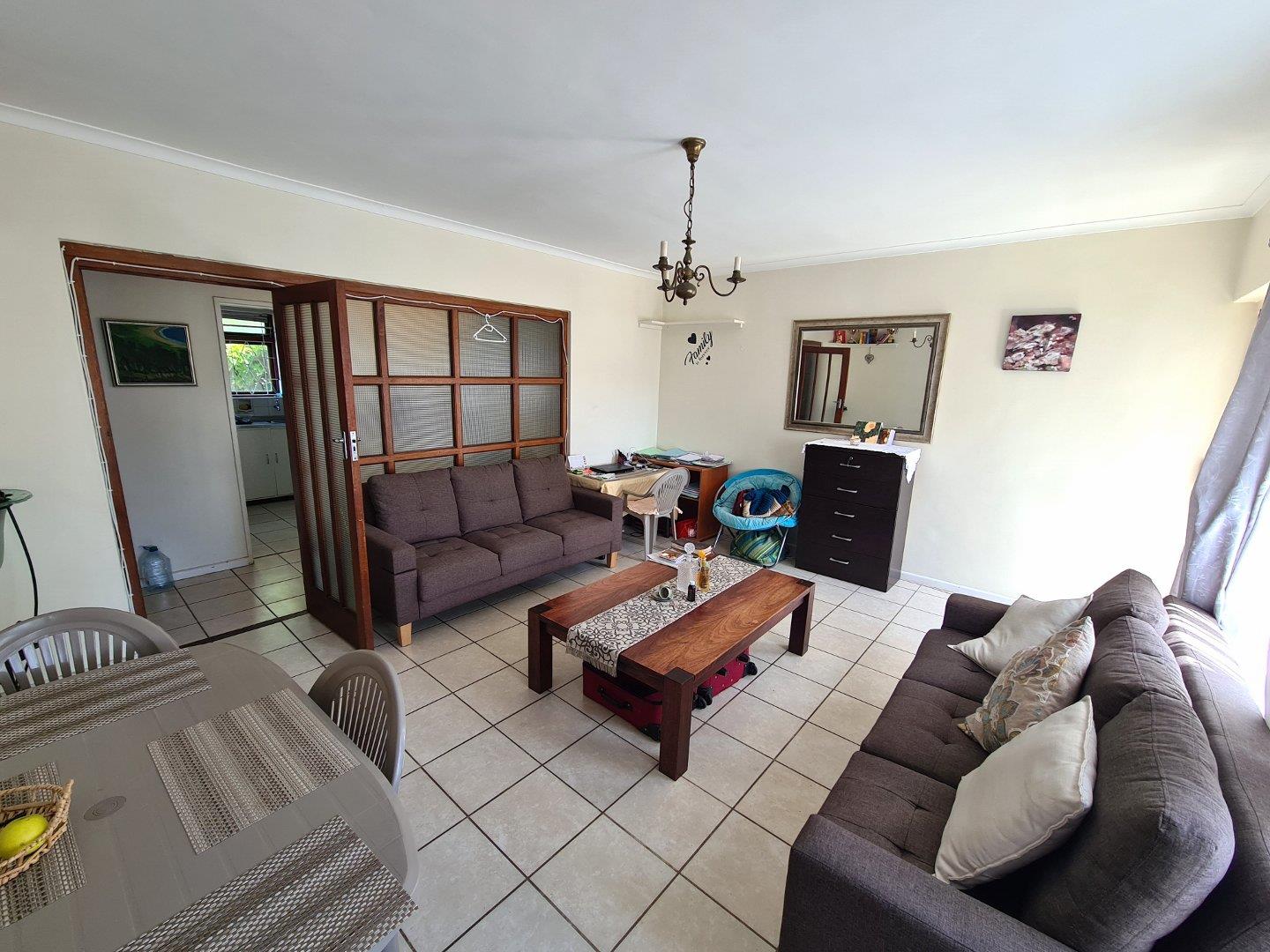Kenilworth, Cape Town Property Apartments / flats for sale in