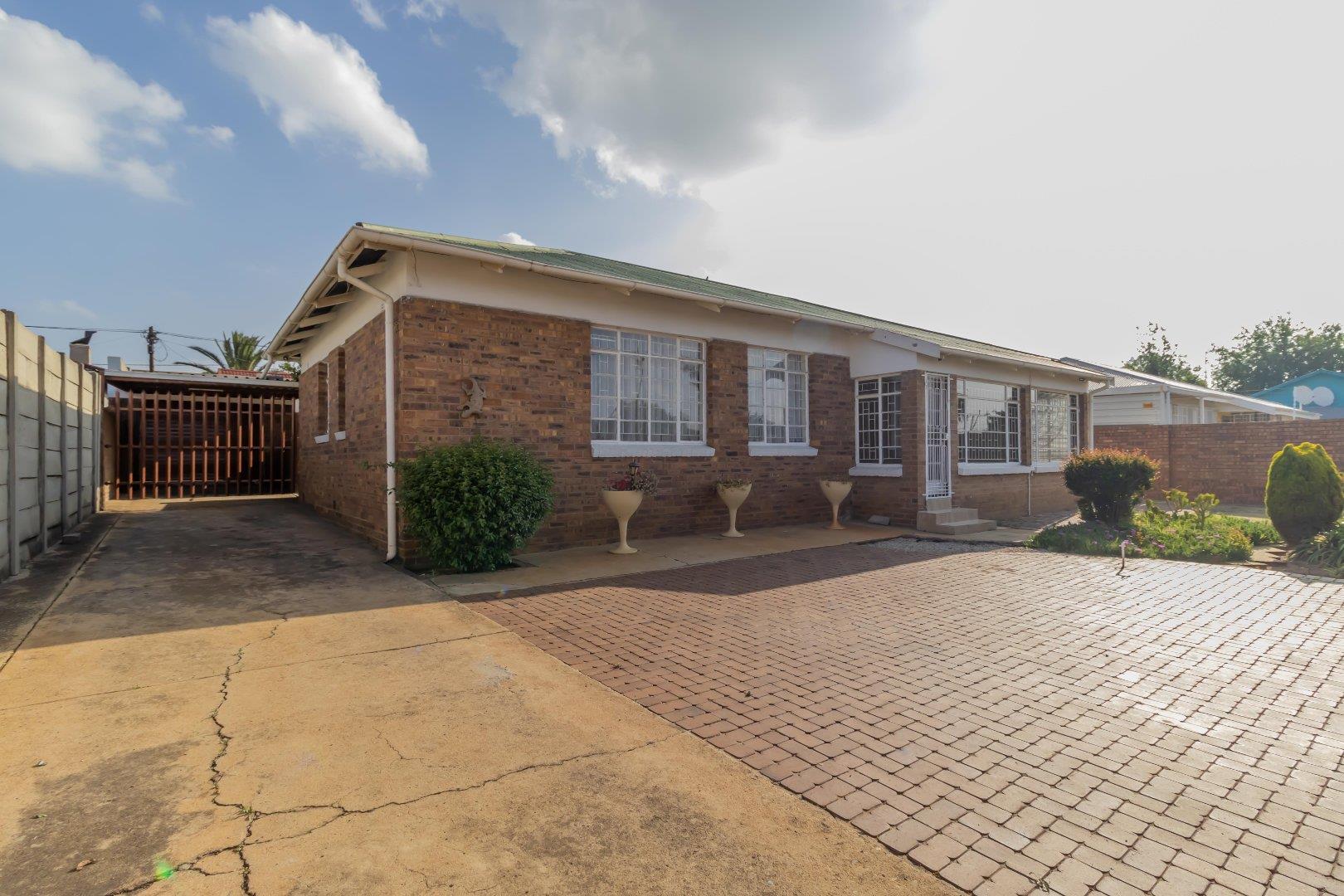 East Rand Property Houses for sale in East Rand