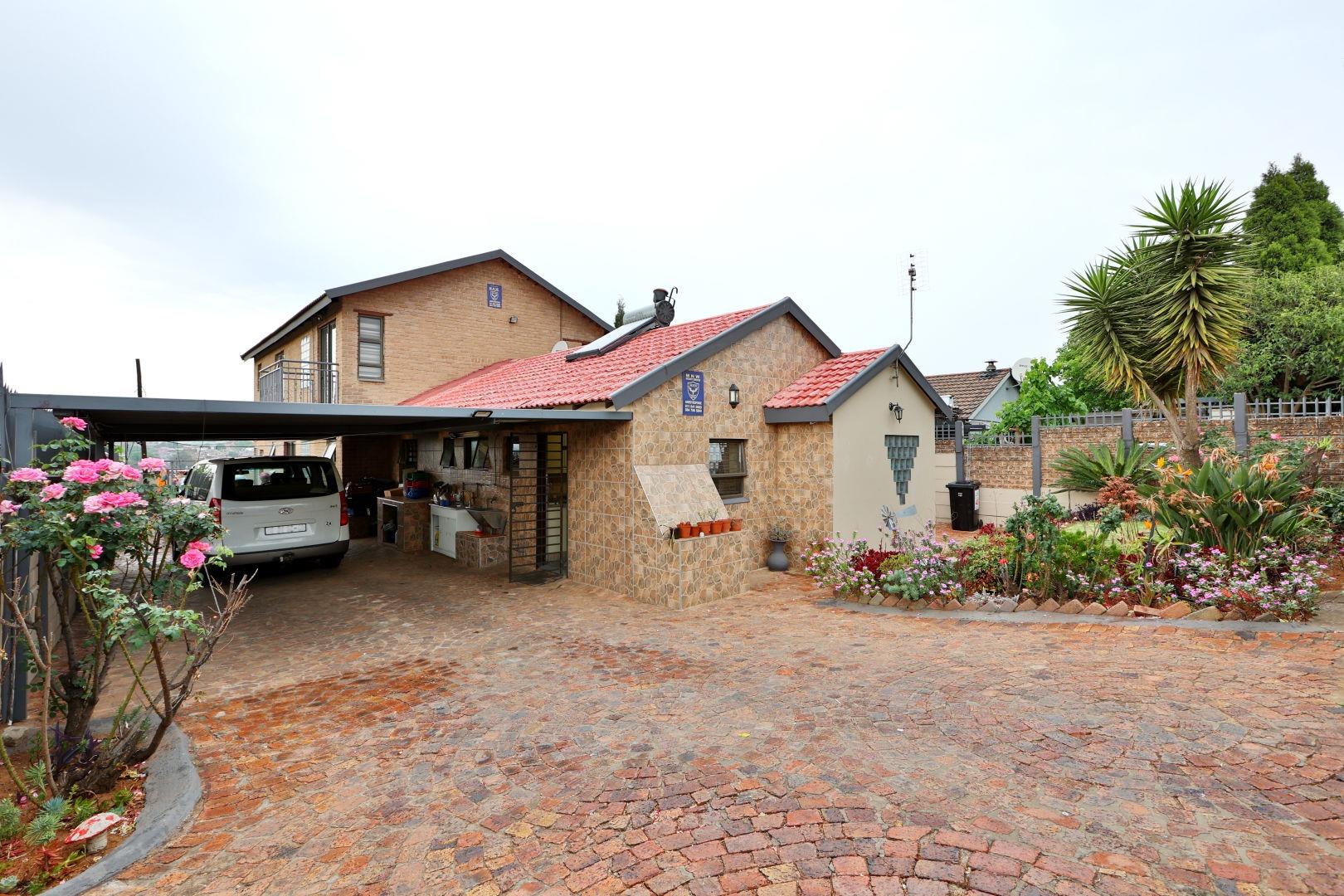 5 Bedroom House for sale in Marlboro P24113495859