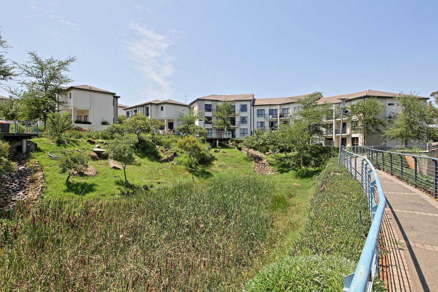 2 Bedroom Apartment / flat for sale in Wendywood Esprit Estate, 29