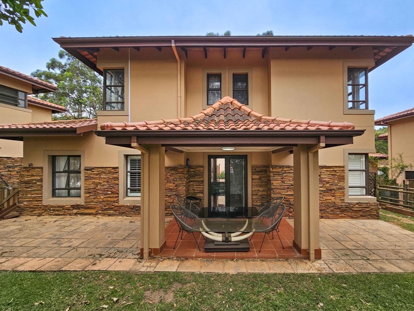 4 Bedroom House for sale in Hilltop Private Estate P24113496822