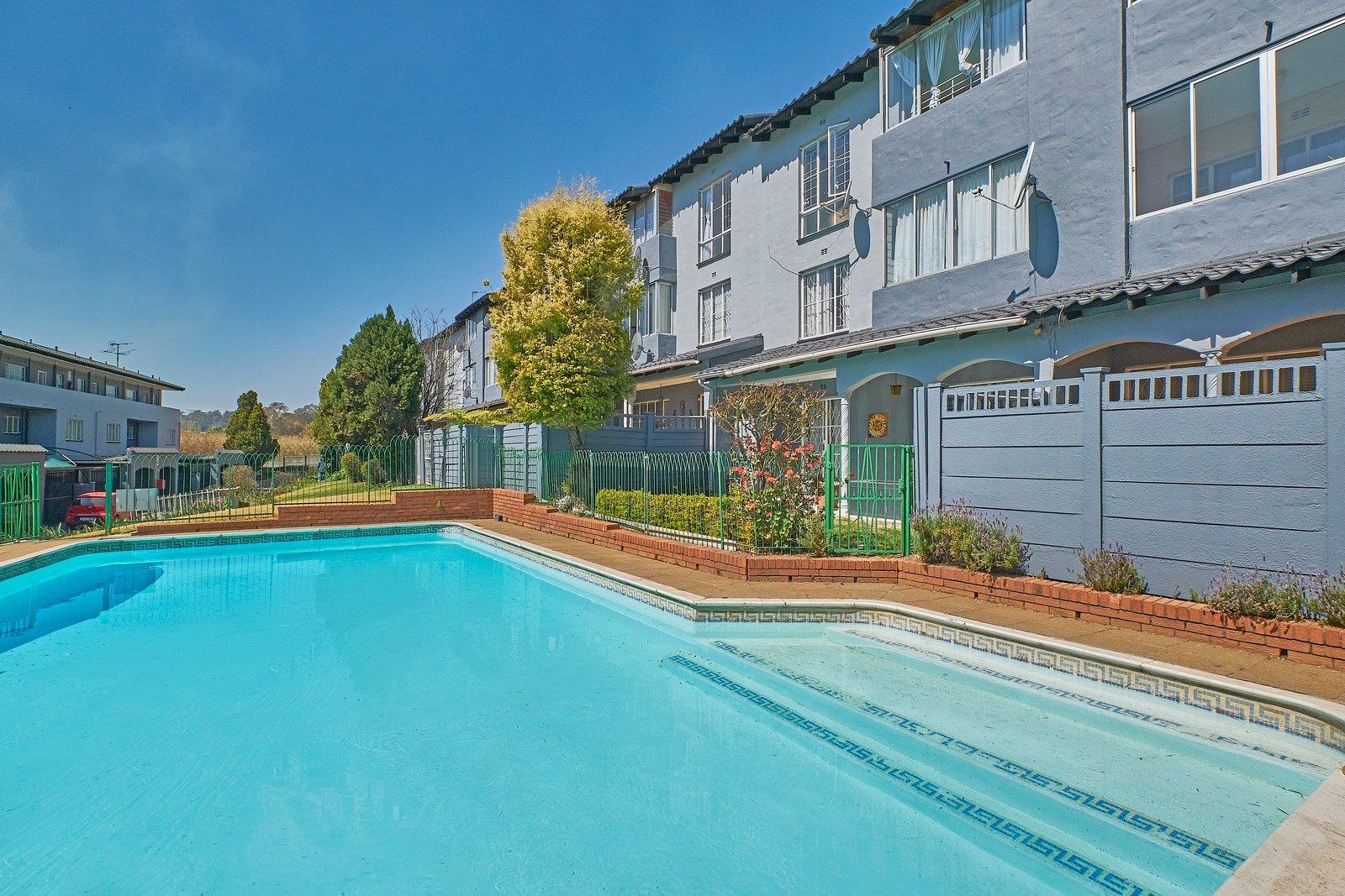 1 Bedroom Apartment / flat for sale in Lyndhurst P24113497362