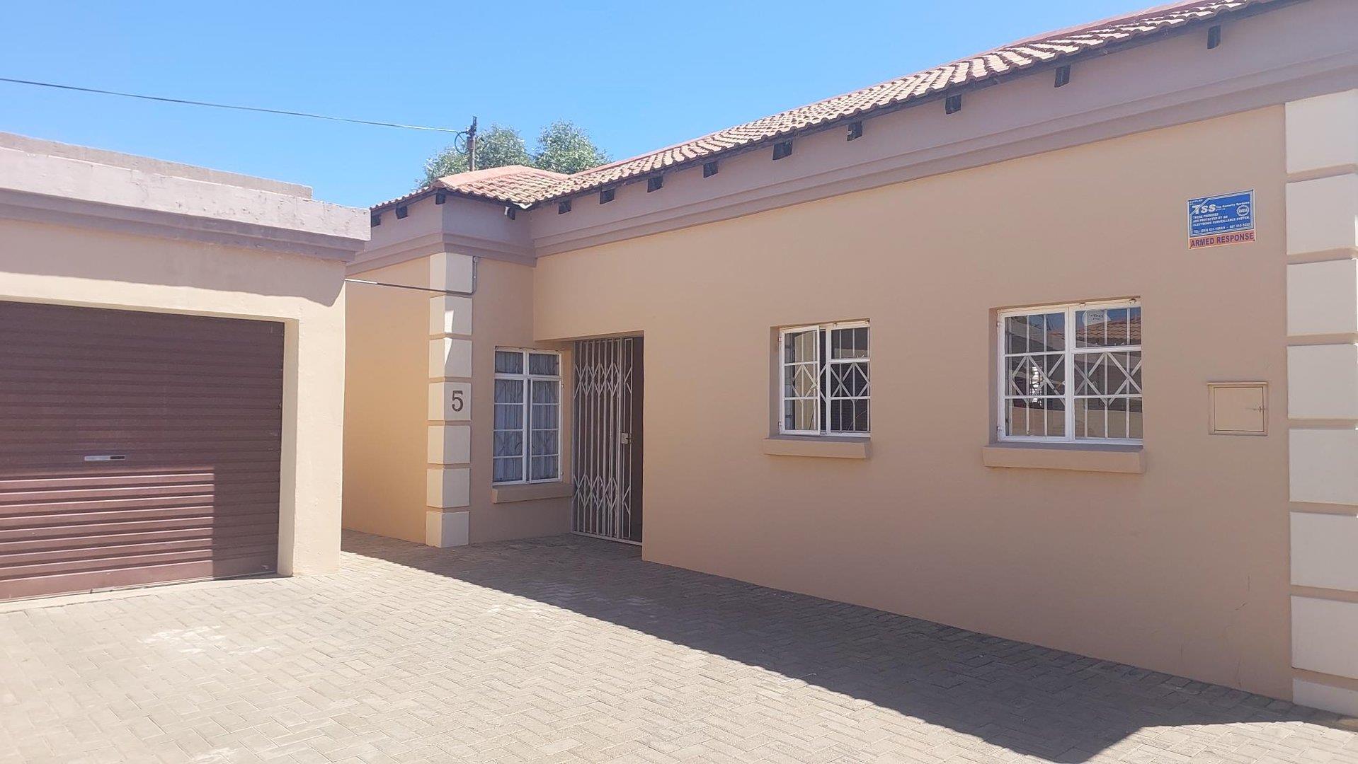 Townhouses for sale in Kimberley Kimberley Property