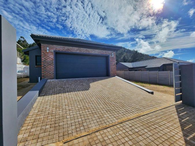 3 Bedroom House for Sale in Groenvallei