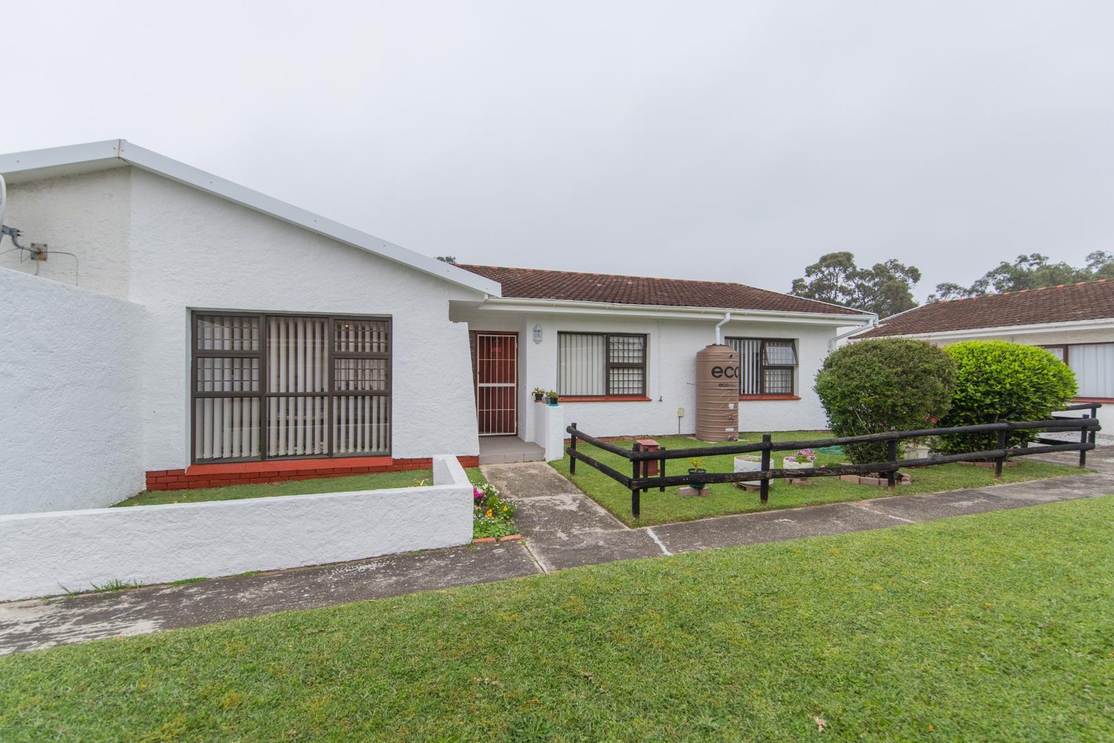 Francis Evatt Park Property Property and houses for sale in Francis