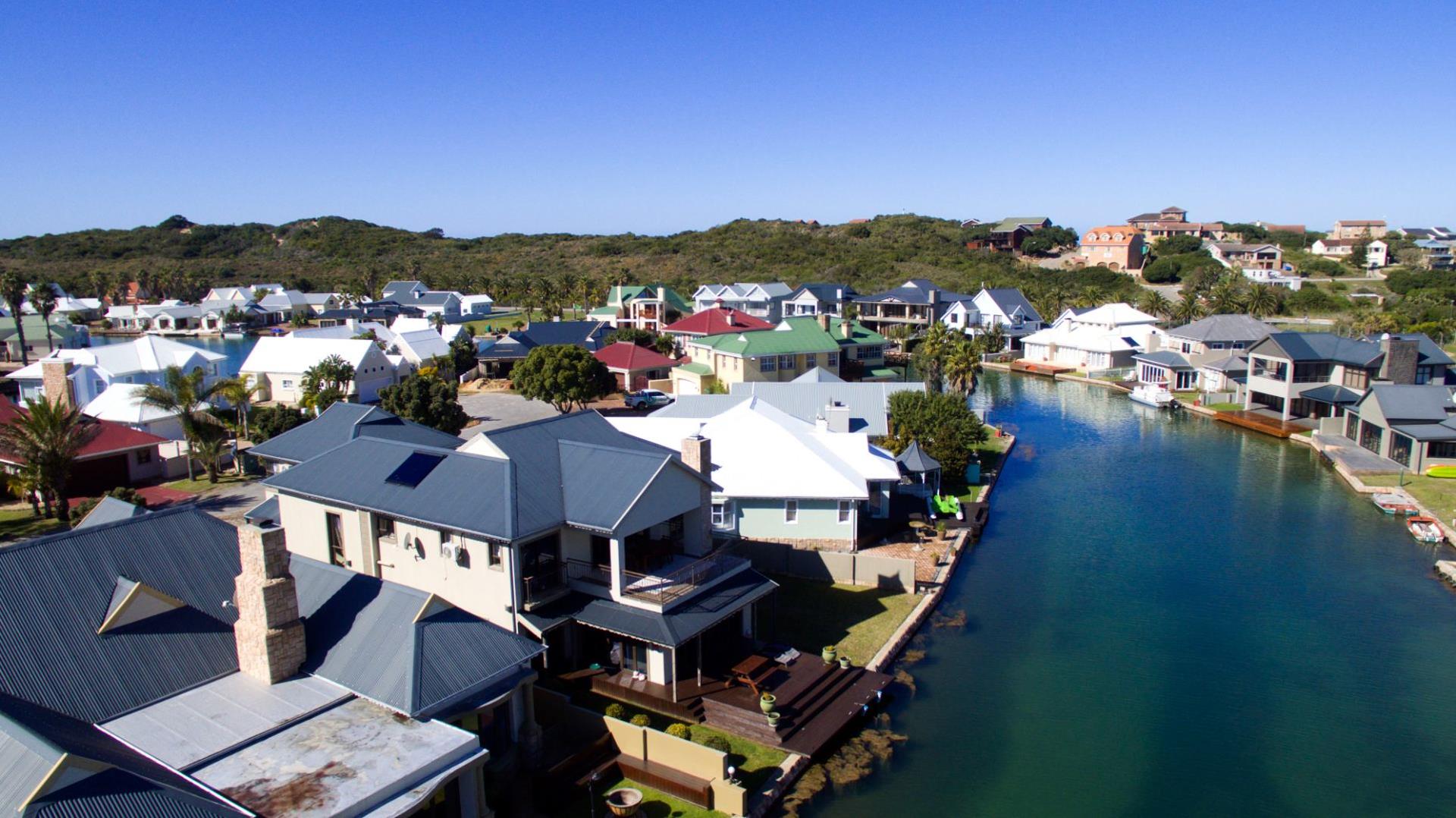 5 Bedroom House for sale in Marina Martinique P24113501848