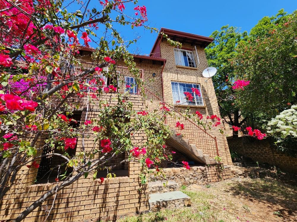 2 Bedroom Townhouse for sale in La Montagne P24113502226