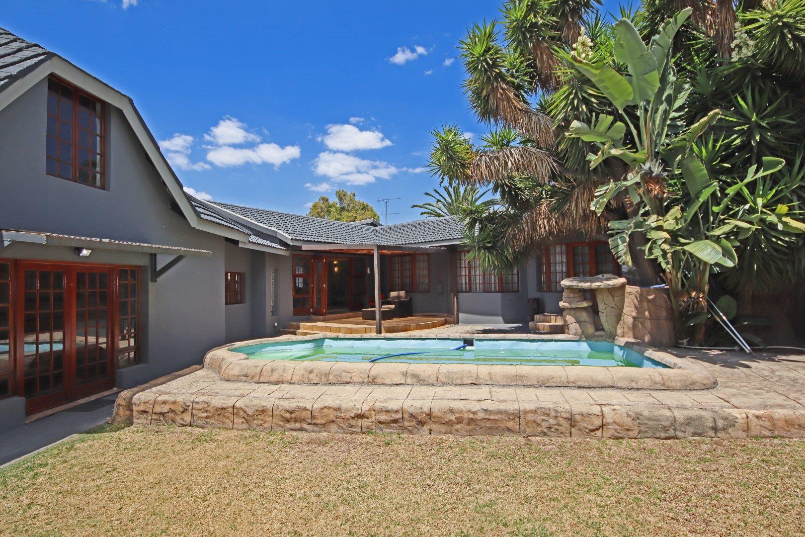 5 Bedroom House for sale in Eden Glen P24113502562