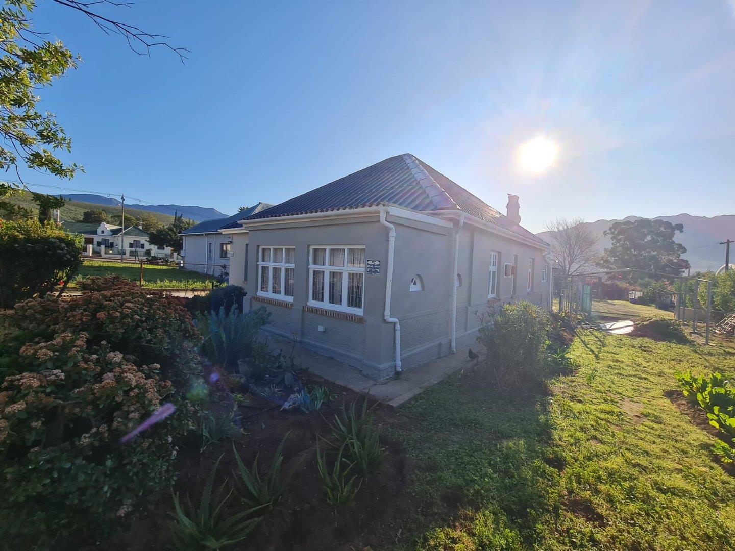 3 Bedroom House for sale in Ashton 5 Barry Street P24113503725