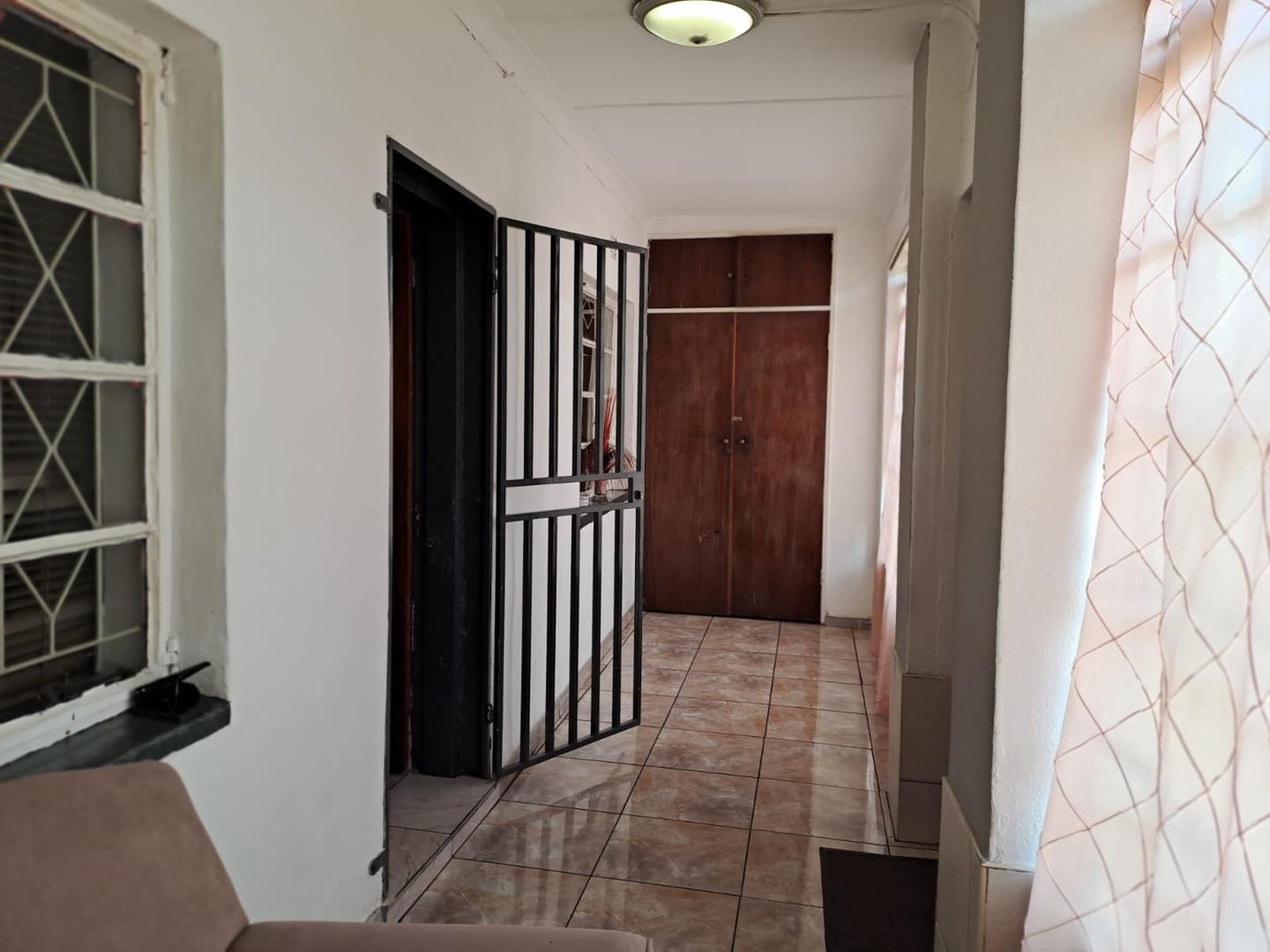 4 Bedroom House for sale in Actonville P24113504136