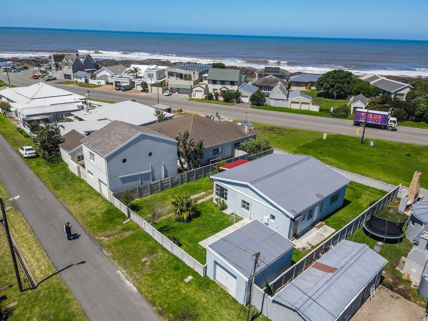 3 Bedroom House for sale in Kidds Beach P24113504751