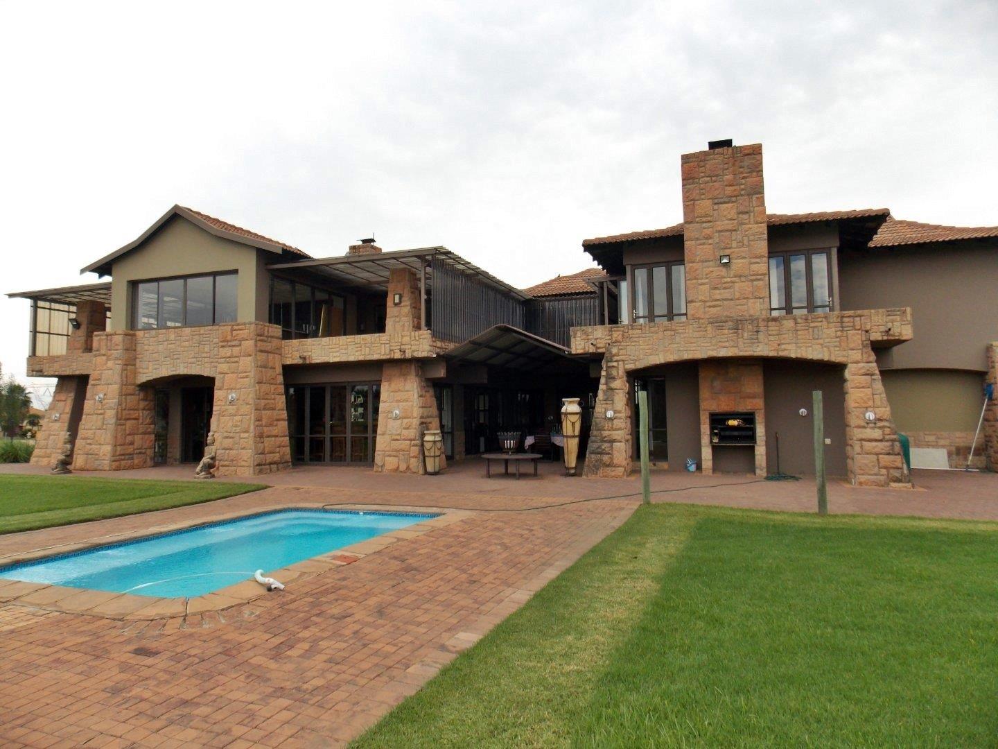 5 Bedroom House for sale in Three Rivers East P24113505122