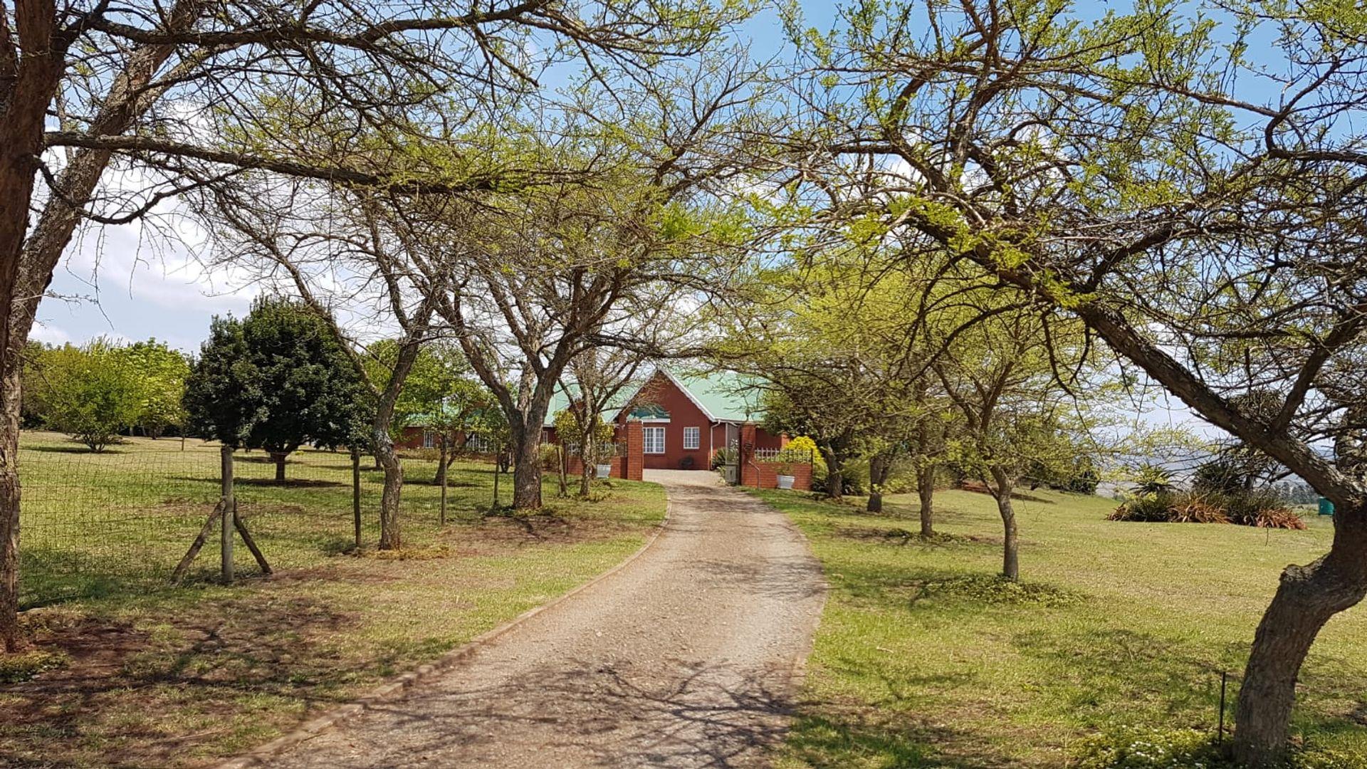 3 Bedroom House for sale in Sakabula Golf & Country Estate P24113505465