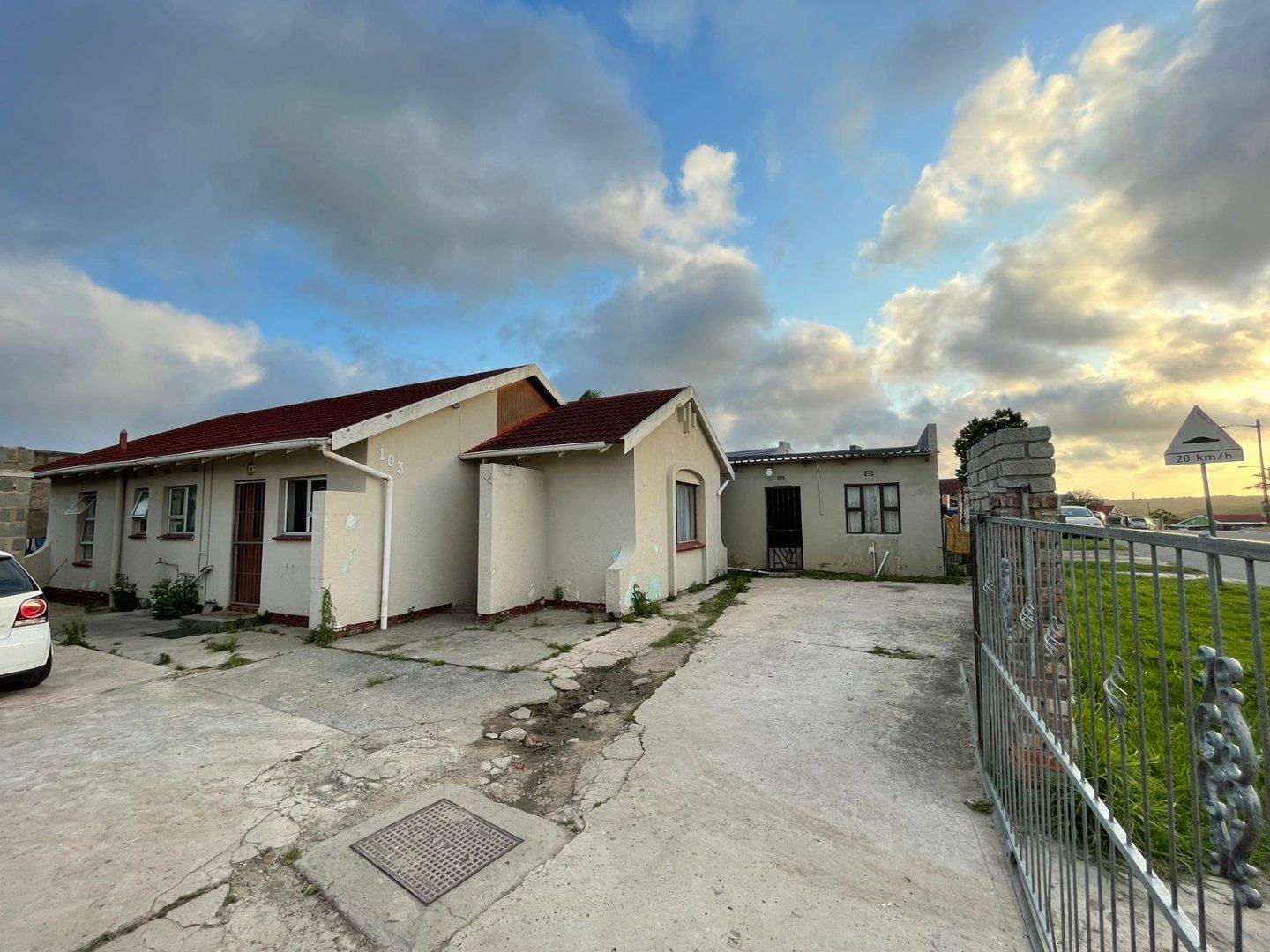 6 Bedroom House for sale in Buffalo Flats P24113505643