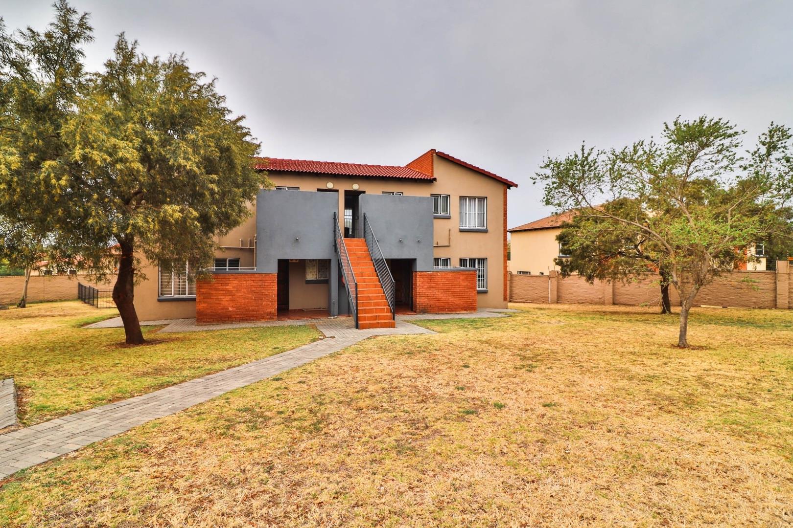 Willowbrook Property Property and houses for sale in Willowbrook