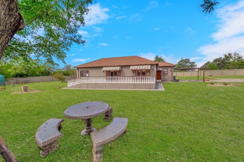 1 Bedroom House for sale in Chartwell P24113506509