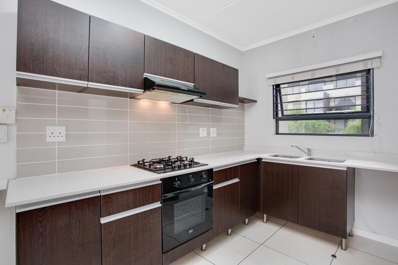 2 Bedroom Apartment / flat for sale in Fourways 541 Ss THE William, 1