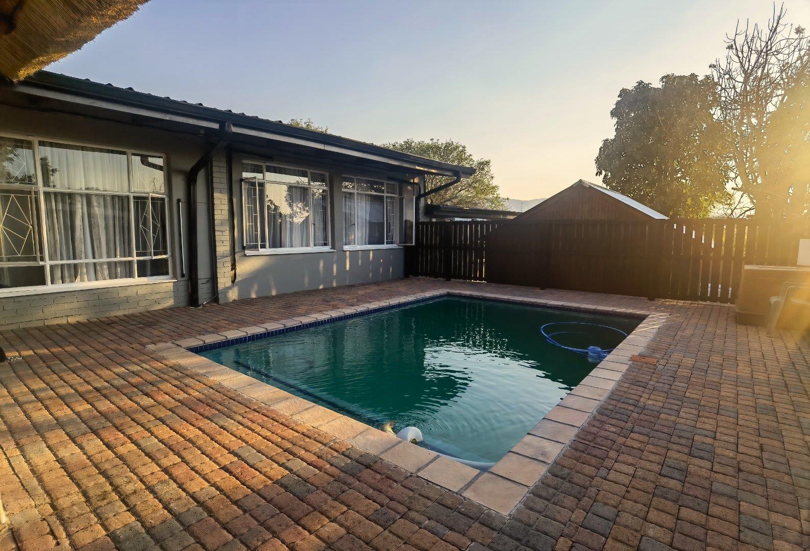 4 Bedroom House for sale in Barberton P24113508972