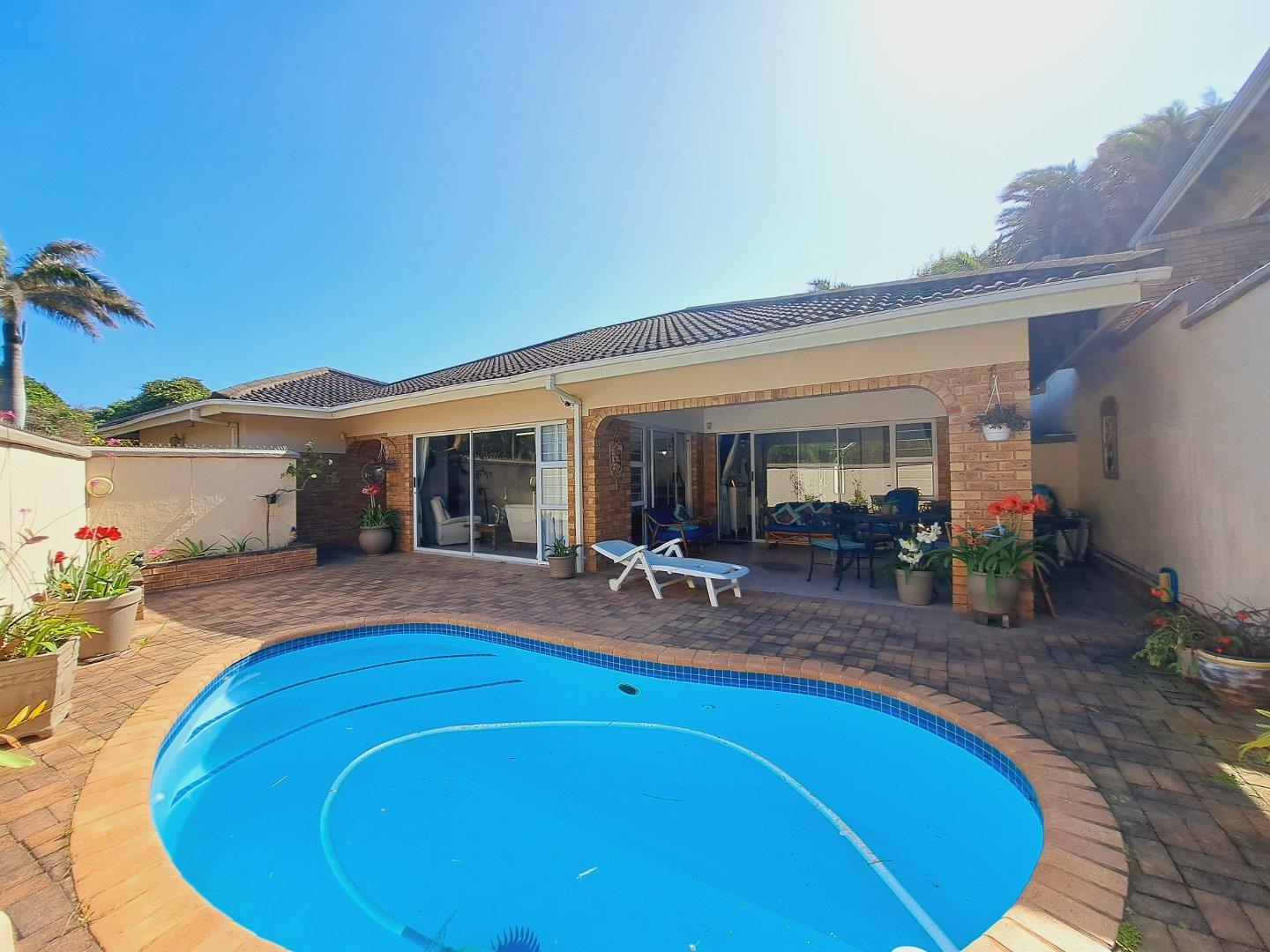 3 Bedroom House for sale in Shelly Beach 38/730 Marine ( Complex