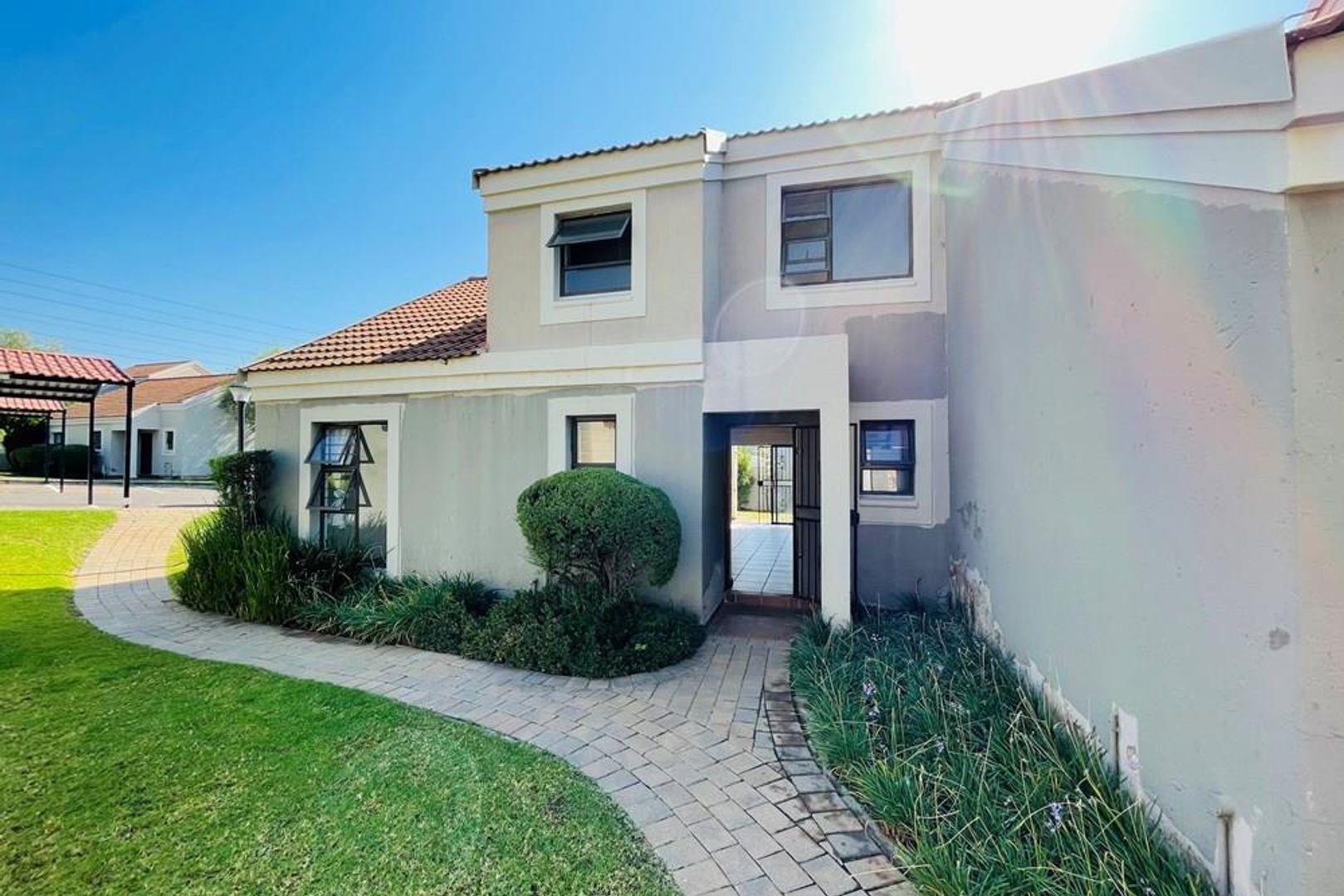 Broadacres Property Property and houses for sale in Broadacres