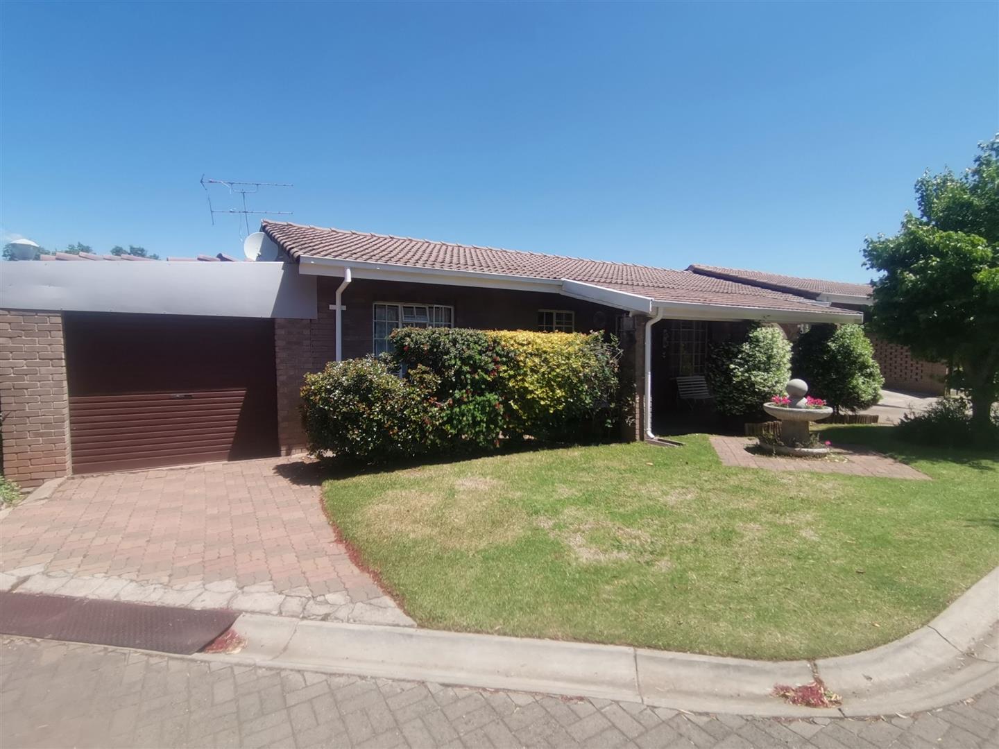 Townhouses for sale in Queenstown Queenstown Property