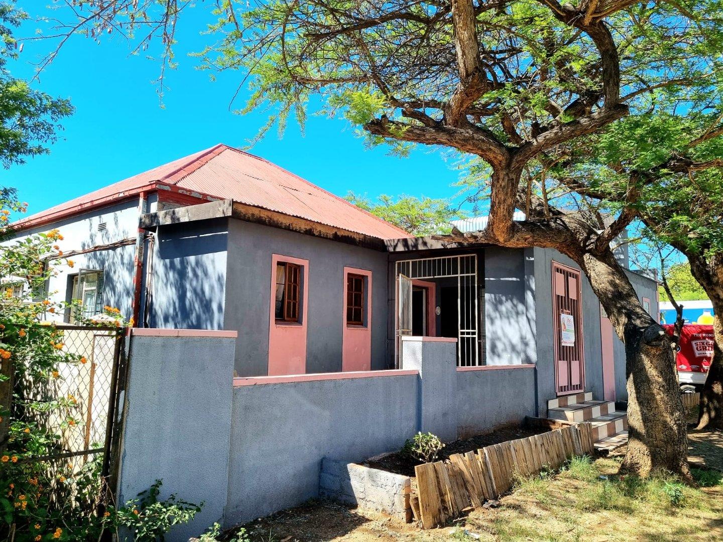 3 Bedroom House for sale in Kimberley North P24113513937