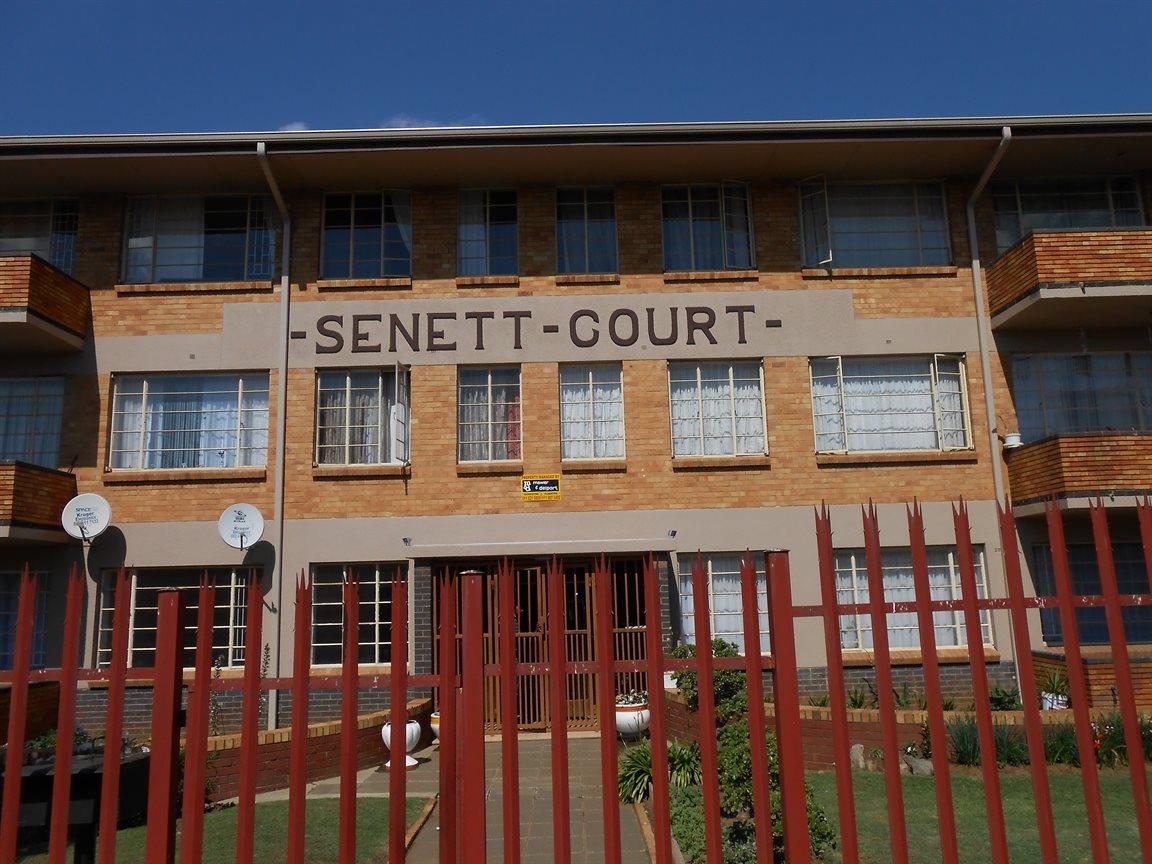 2 Bedroom Apartment / flat to rent in Lambton 202 Court, Cnr