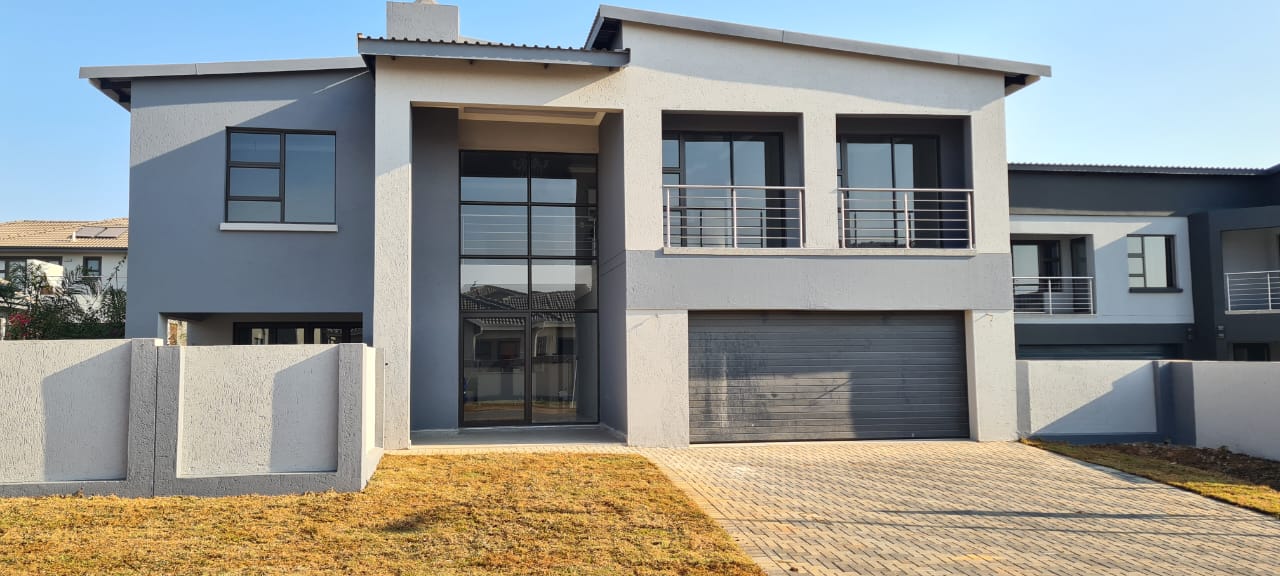 5 Bedroom House for sale in Zambezi Manor Lifestyle Estate P24113514443