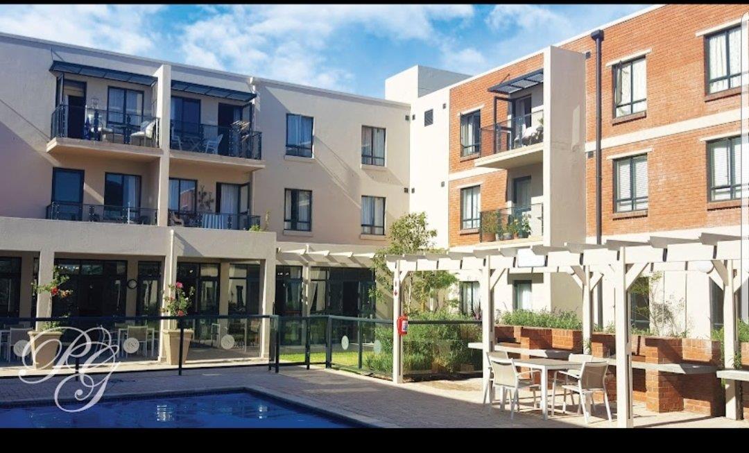 Pinelands, Cape Town Property Apartments / flats for sale in
