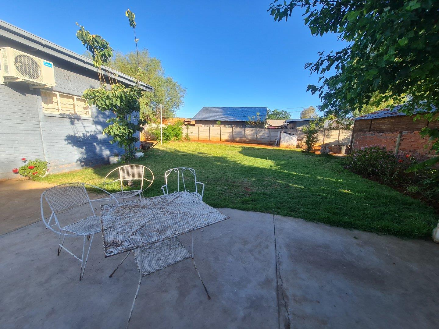 4 Bedroom House for sale in Hadison Park P24113515472