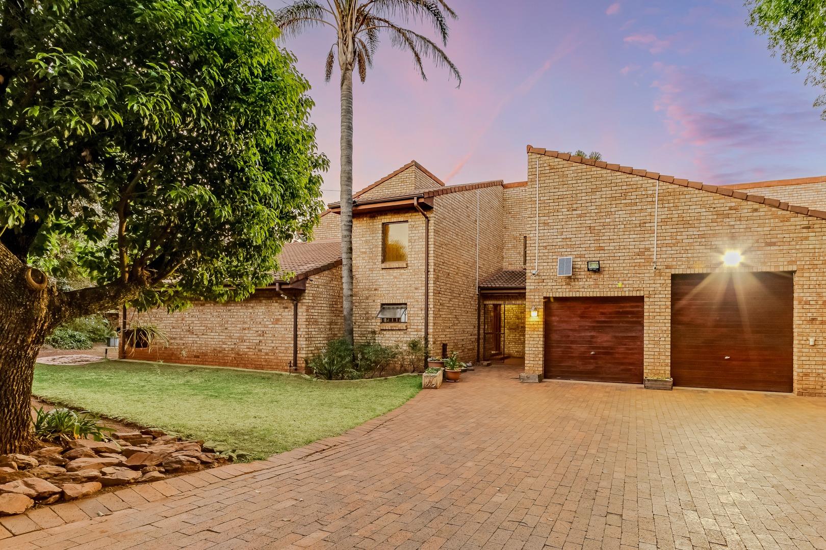 Property and houses for sale in Roodepoort Roodepoort Property