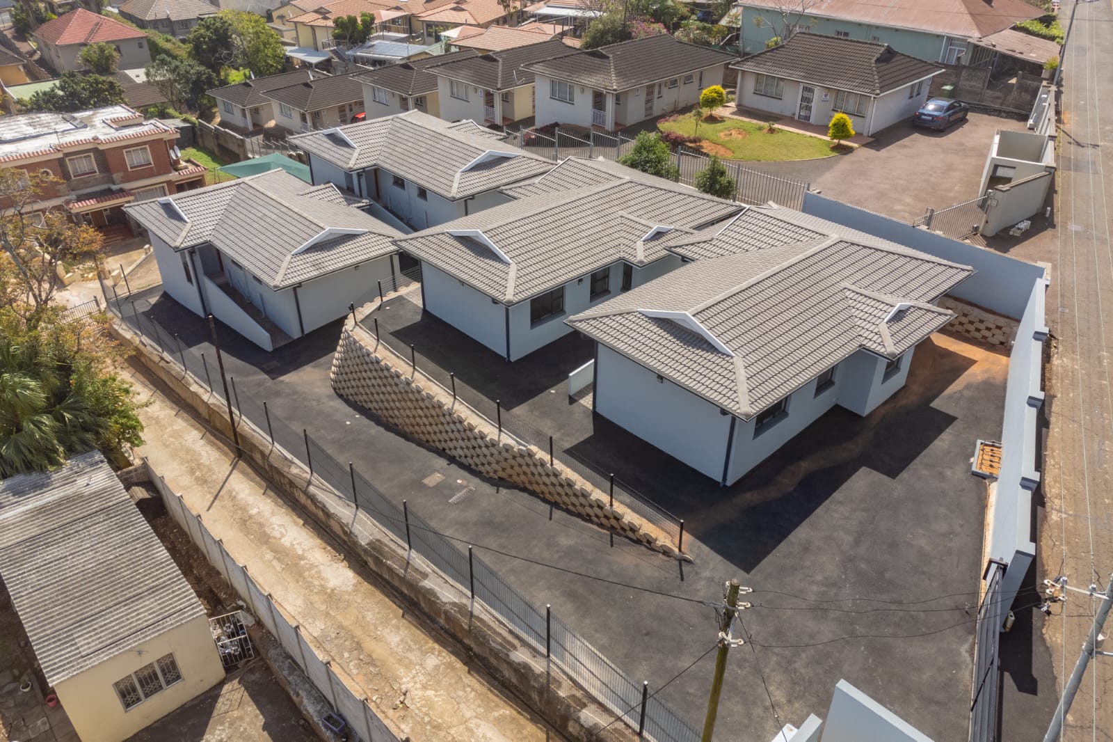 3 Bedroom House for sale in Umbilo P24113515981