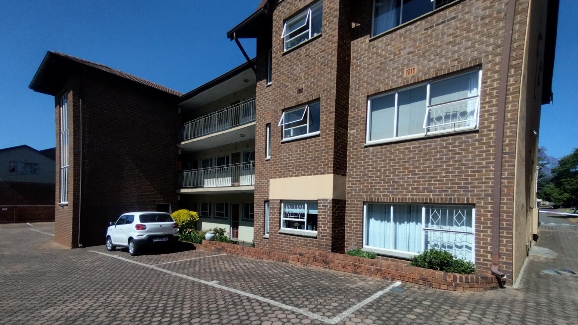 2 Bedroom Apartment / flat for sale in Linden P24114276467