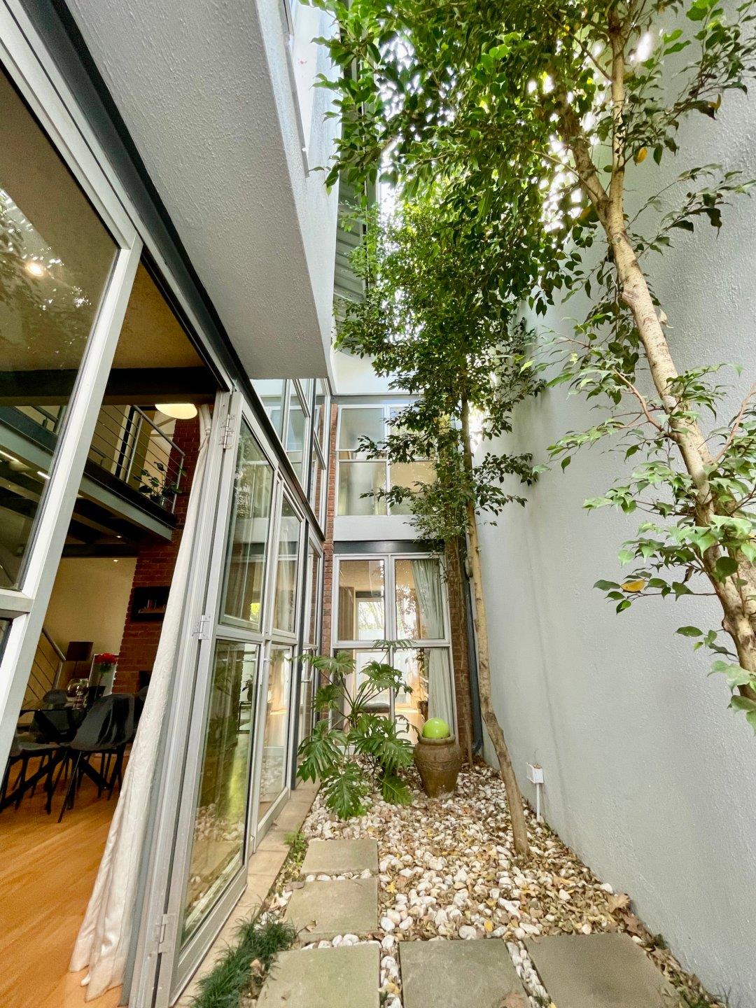 3 Bedroom Townhouse for sale in Parkview P24109814689