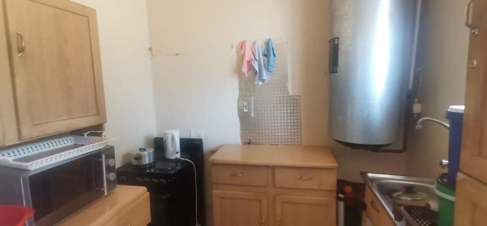 1 Bedroom Apartment / flat for sale in Crown Gardens P24113518727