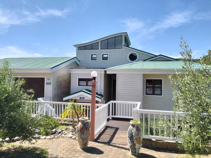 3 Bedroom House for Sale in Hersham