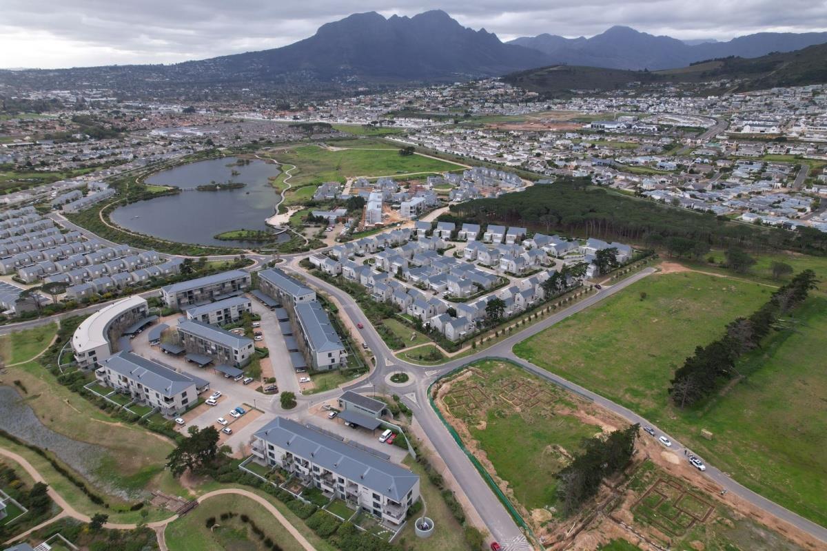 3 Bedroom House for sale in Somerset Lakes P24113598958