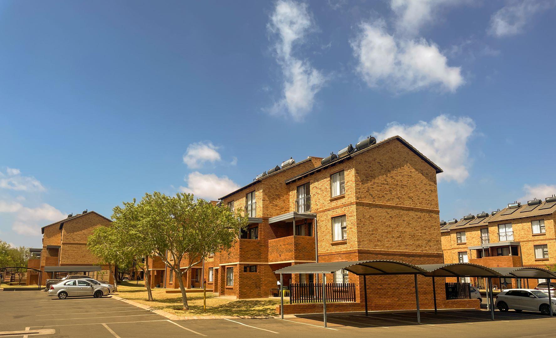 Olympus Ah Property Apartments / flats to rent in Olympus Ah