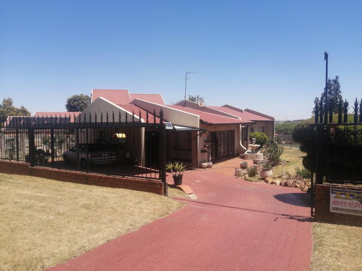 Ridgeway Property Property and houses for sale in Ridgeway